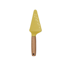 Minimalist Cake Cutter